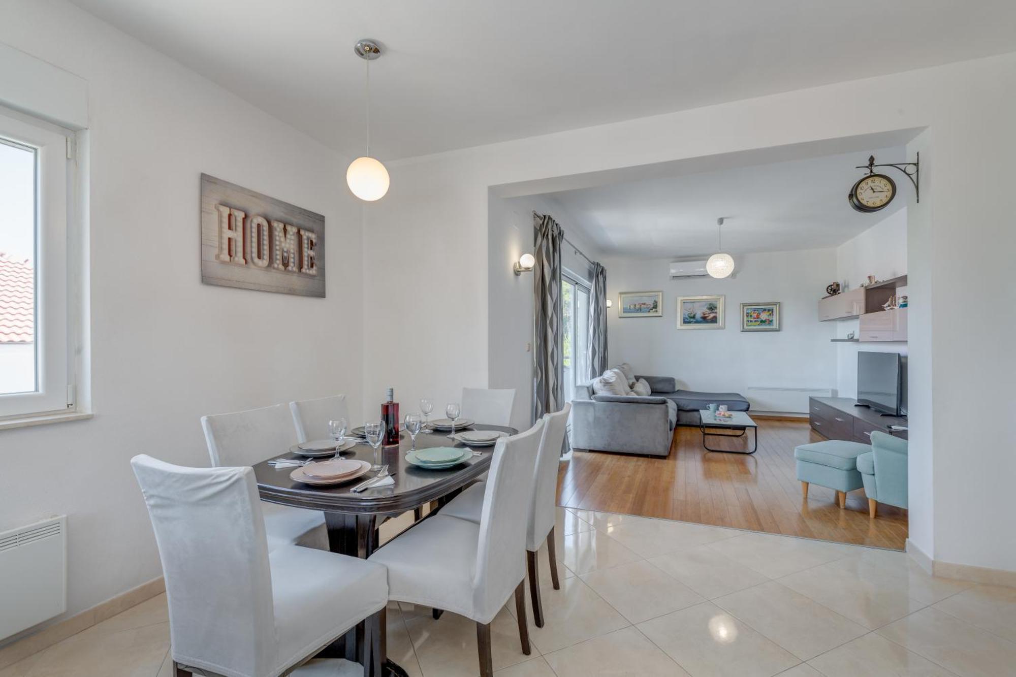 Apartments Cala โปดสตรานา ภายนอก รูปภาพ
