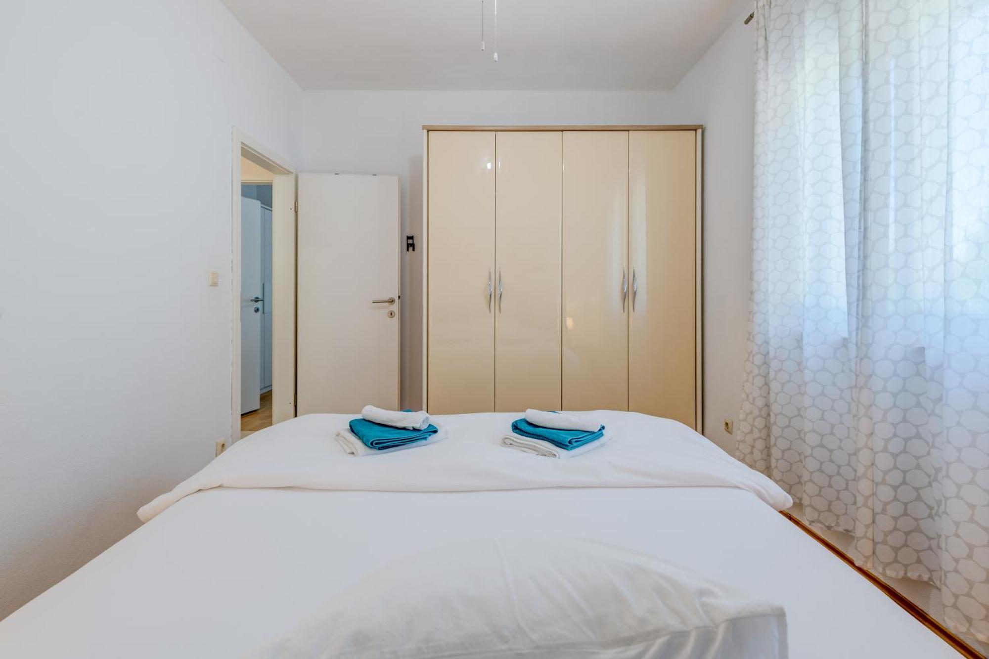 Apartments Cala โปดสตรานา ภายนอก รูปภาพ